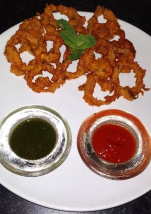 A picture of Masoor dal rings.