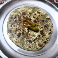 A picture of Bathua Stuffed Parantha.