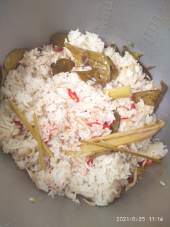 Foto resep Nasi Liwet teri medan