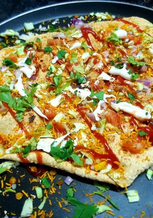 મસાલા પાપડ (Masala papad recipe in Gujarati) રેસીપી મુખ્ય ફોટો