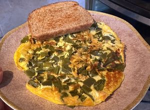 Una foto de Tortilla de huevo y verduras