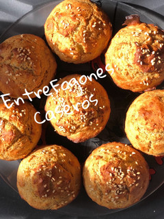 Una foto de Muffins fitness de plátano y avena SIN trigo