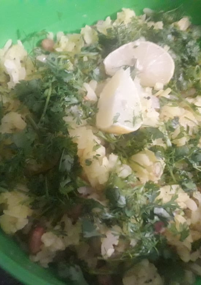 A picture of Kanda poha.