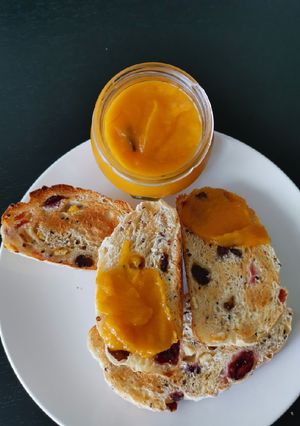 A picture of Mango Jam.