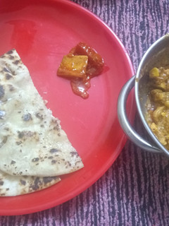 તંદુરી રોટી (Tandoori Roti Recipe In Gujarati) રેસીપી મુખ્ય ફોટો