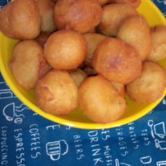 A picture of Coconut semo puff puff.