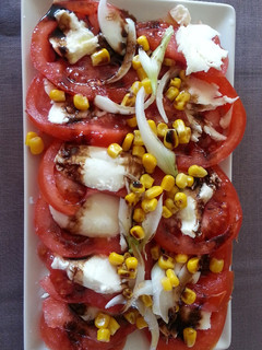 Una foto de Tomate con mozzarella🍅