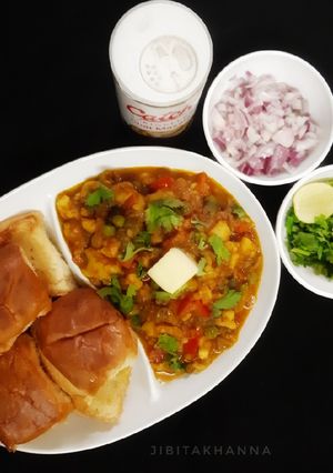 A picture of Pav Bhaji.