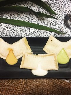 Hình của món Sandwich nhân sữa chua.