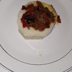 A picture of White yam sauce.