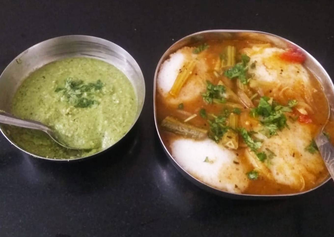 Kanjipuram idli sambhar