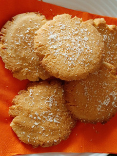 A picture of Coconut cookies.