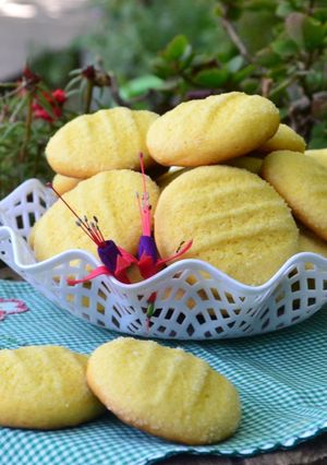Una foto de Galletitas de limón y coco🍋