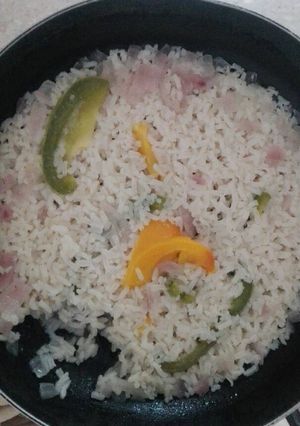 Una foto de ARROZ BLANCO Con Pimientones