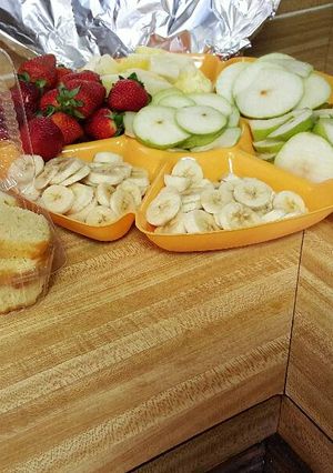 A picture of Fruit Basket Fondue.