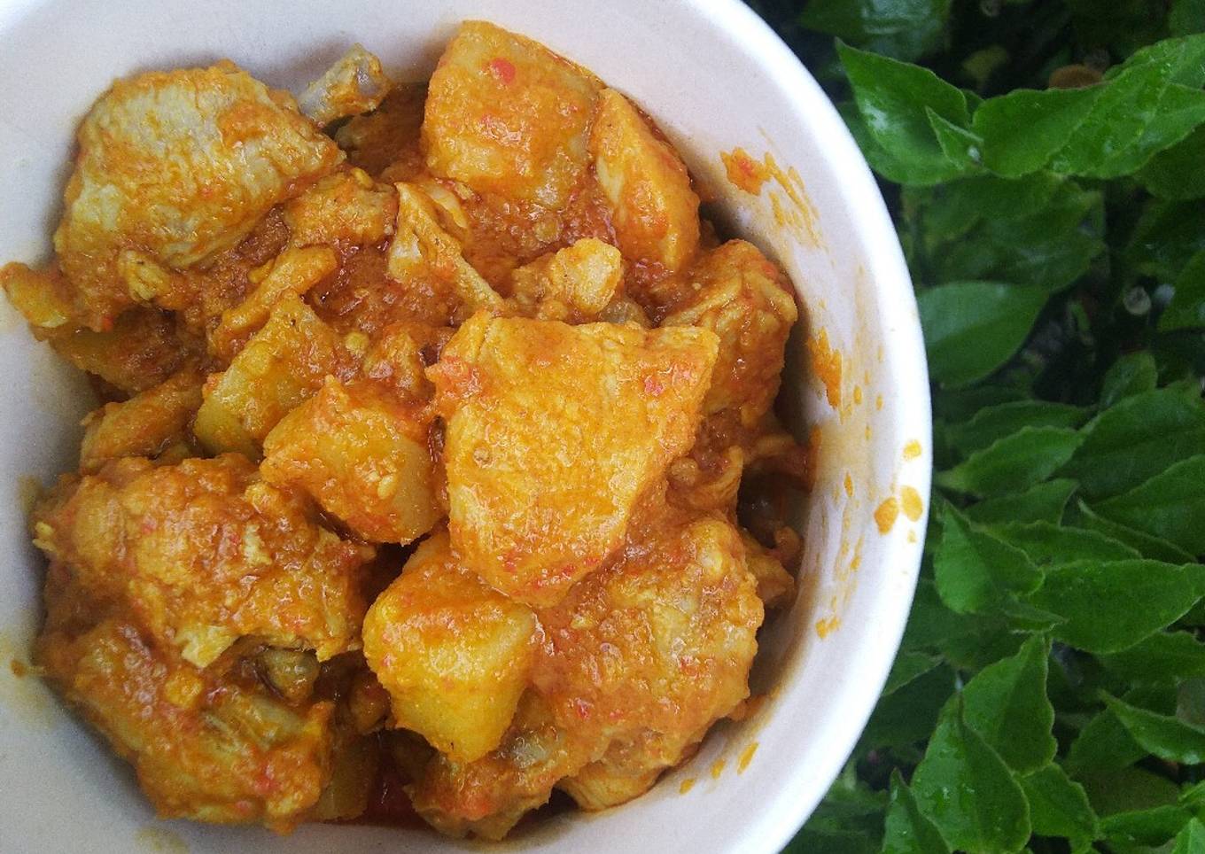 Rica-Rica Ayam Kentang Pedas