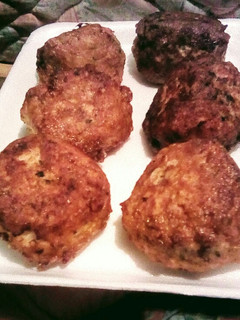 Una foto de Croquetas de arroz y muzzarella😉😋