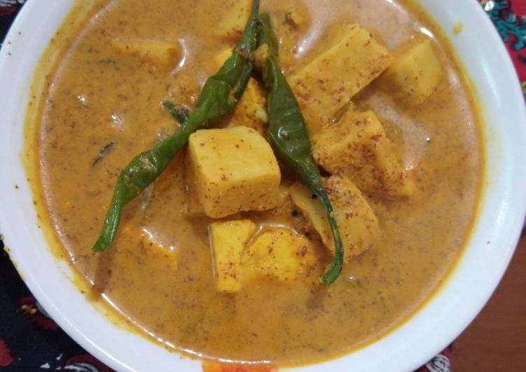 Paneer and yam in mustard gravy