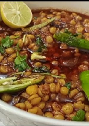 A picture of Chana dal fry restaurant style.