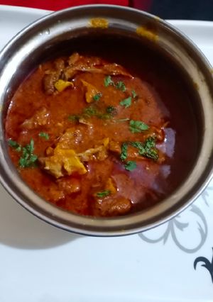 A picture of Mutton masala curry.