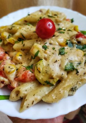A picture of White Sauce Pasta.