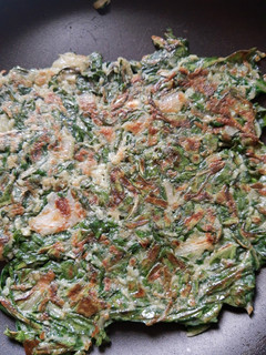 Una foto de Tortilla de acelga 🍀