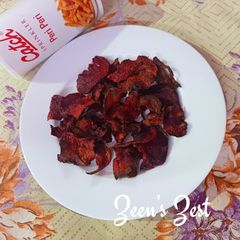 A picture of Air Fryer Beetroot Chips.