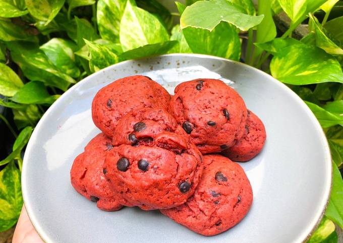 Red velvet soft cookies