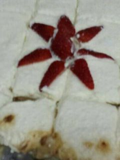 Foto de Torta de pão de Ló com Morangos e nata