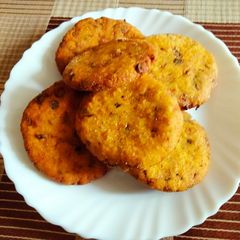 A picture of Vegetables and Makki ke atte ki kachori.