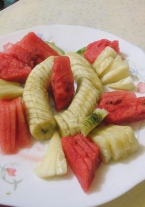 A picture of Fruit platter.