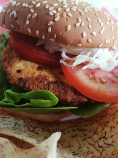 Una foto de Hamburguesas de pollo🍔🐥