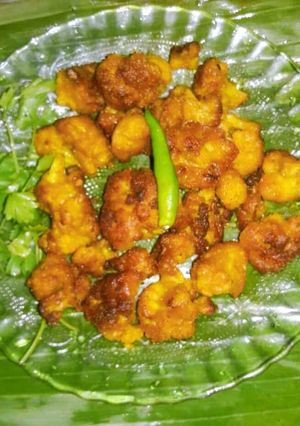 ফুলকপির পকোড়া (fulkopir pakora recipe in Bengali) রেসিপির প্রধান ছবি