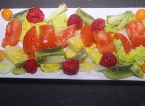 Foto principal de Ensalada con uvillas y frambuesas