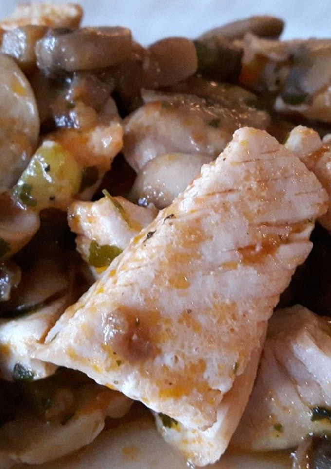 Una foto de Champiñones con pechuga de pavo