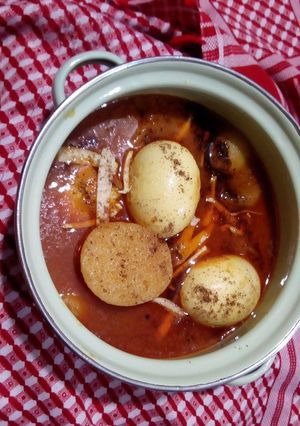 A picture of Anday Aloo Ka Saalan.