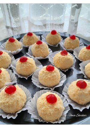 A picture of Kancha golla Bengal sweet.