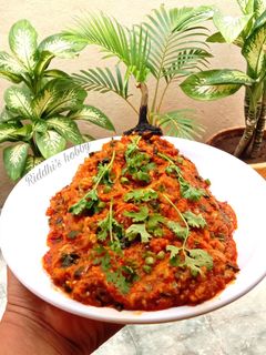 રીંગણા નો ઓળો (Ringan Oro Recipe In Gujarati) રેસીપી મુખ્ય ફોટો