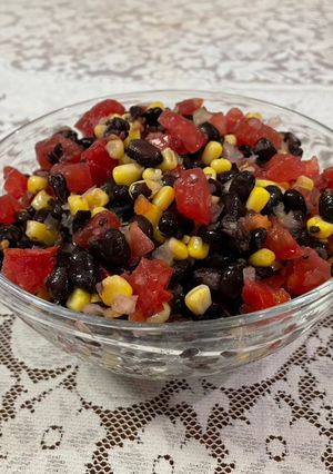 Una foto de Ensalada de porotos negros