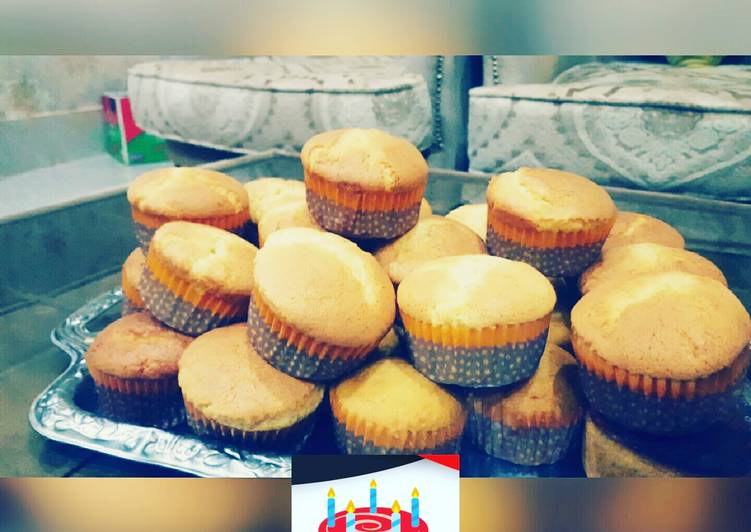 Easiest Way to Prepare Homemade Vanilla Cup cakes