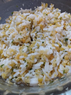 Una foto de Ensalada de lentejas turcas y arroz