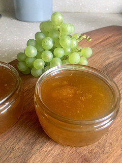 A picture of Green Grape Vine Jam.