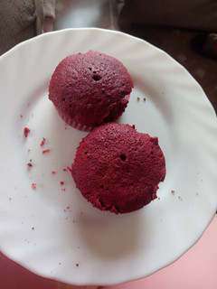 A picture of Red velvet cupcakes.
