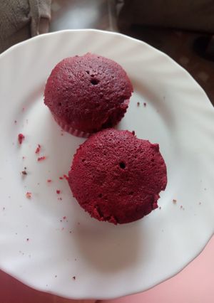 A picture of Red velvet cupcakes.