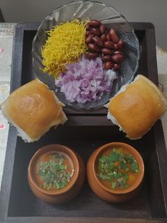 રગડા પાઉં રેસીપી મુખ્ય ફોટો