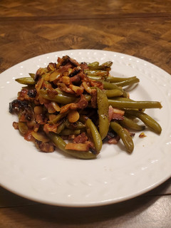 A picture of Brad's bacon, almond and lemon green beans.