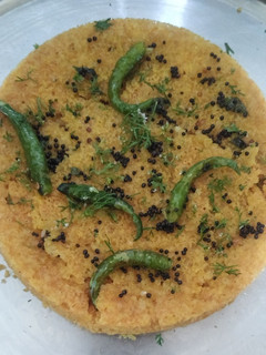 बेसन ढोकला (Besan dhokla recipe in hindi) रेसिपी मुख्य फोटो