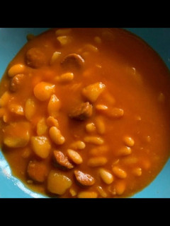 Una foto de Alubias con chorizo y patata
