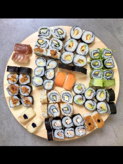 Una foto de SUSHI (con ingredientes accesibles)
