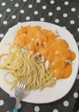 Una foto de Pollo Encacahuatado